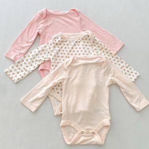 Cloud Island sleeve onesies - Size Newborn